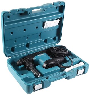 Перфоратор Makita HR3200C
