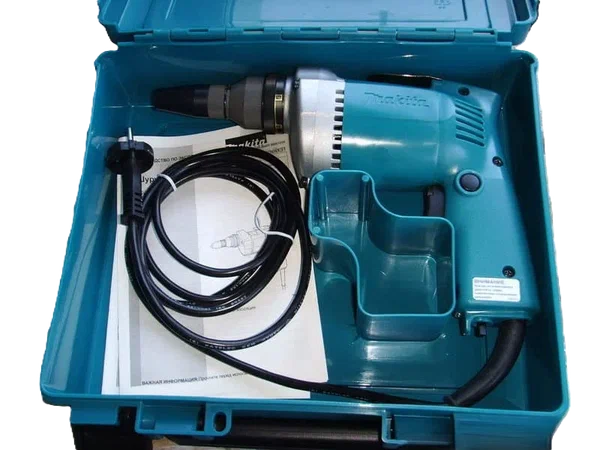 Дрель-шуруповерт Makita 6802BV