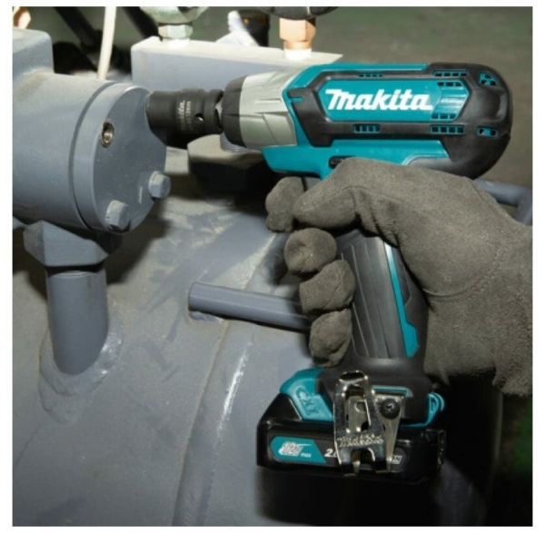 Акк. гайковерт Makita TW161DWAE